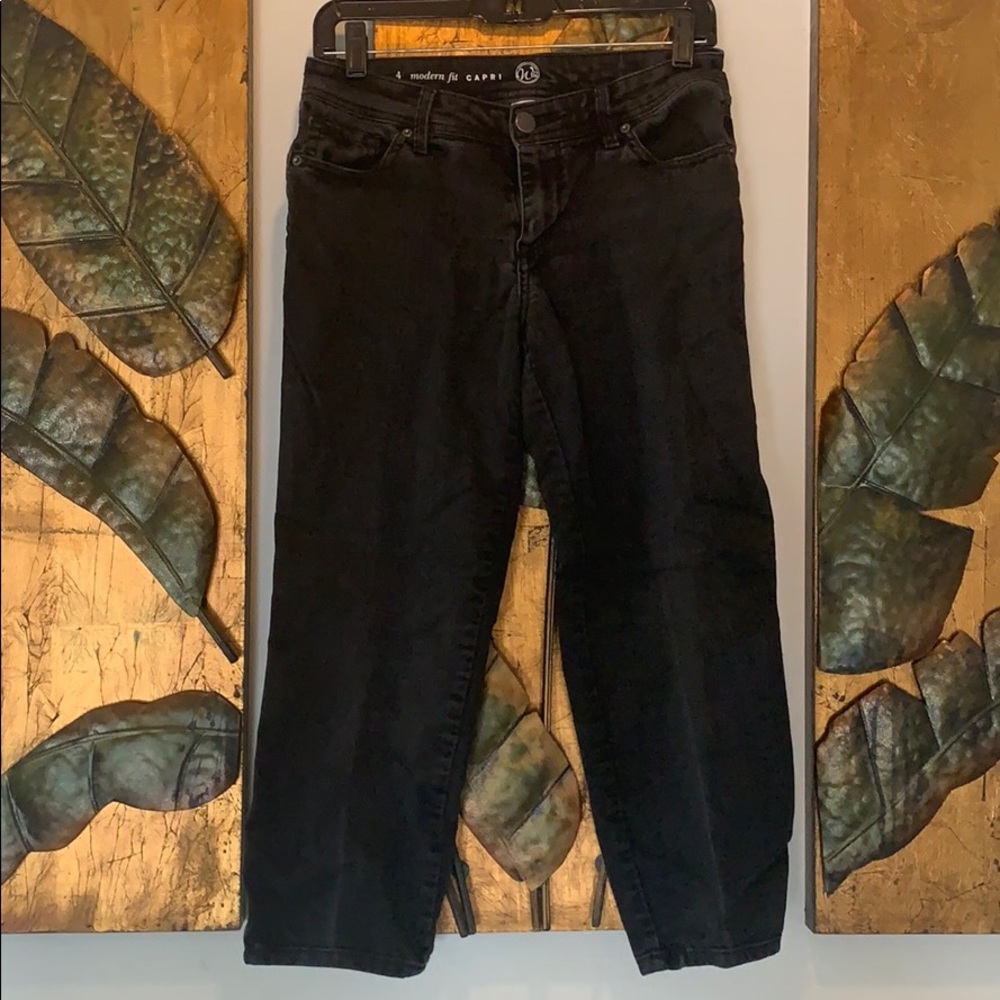 Black Capri Jeans